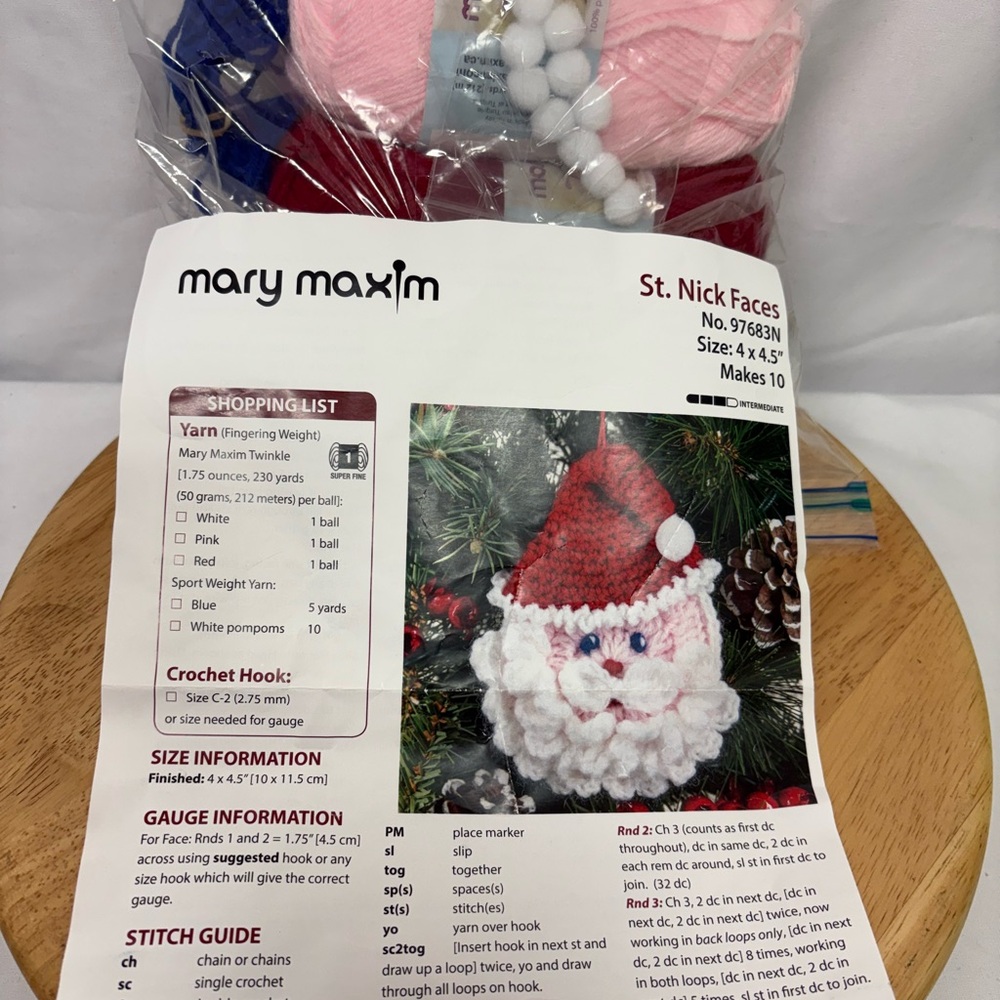 Mary Maxim St Nick Faces Crochet Kit Christmas Ornaments Craft Kit  New (open)